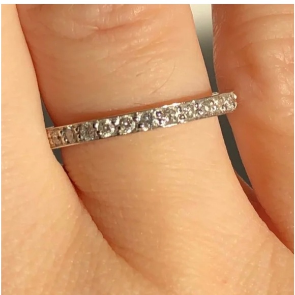 DIAMOND ETERNITY BAND RING - Picture 6 of 6